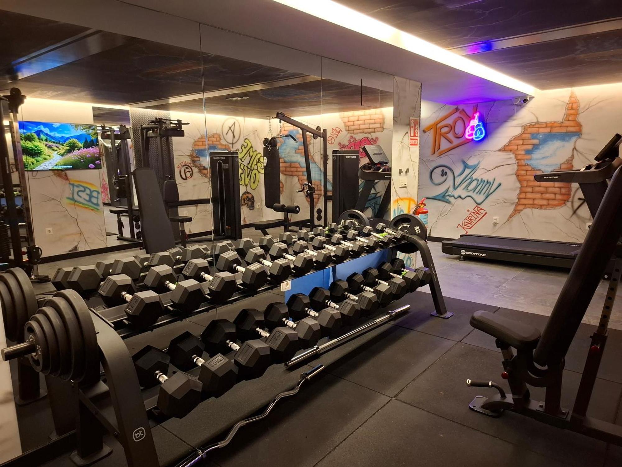 Apartamentos Turisticos Identia Sport León Eksteriør bilde